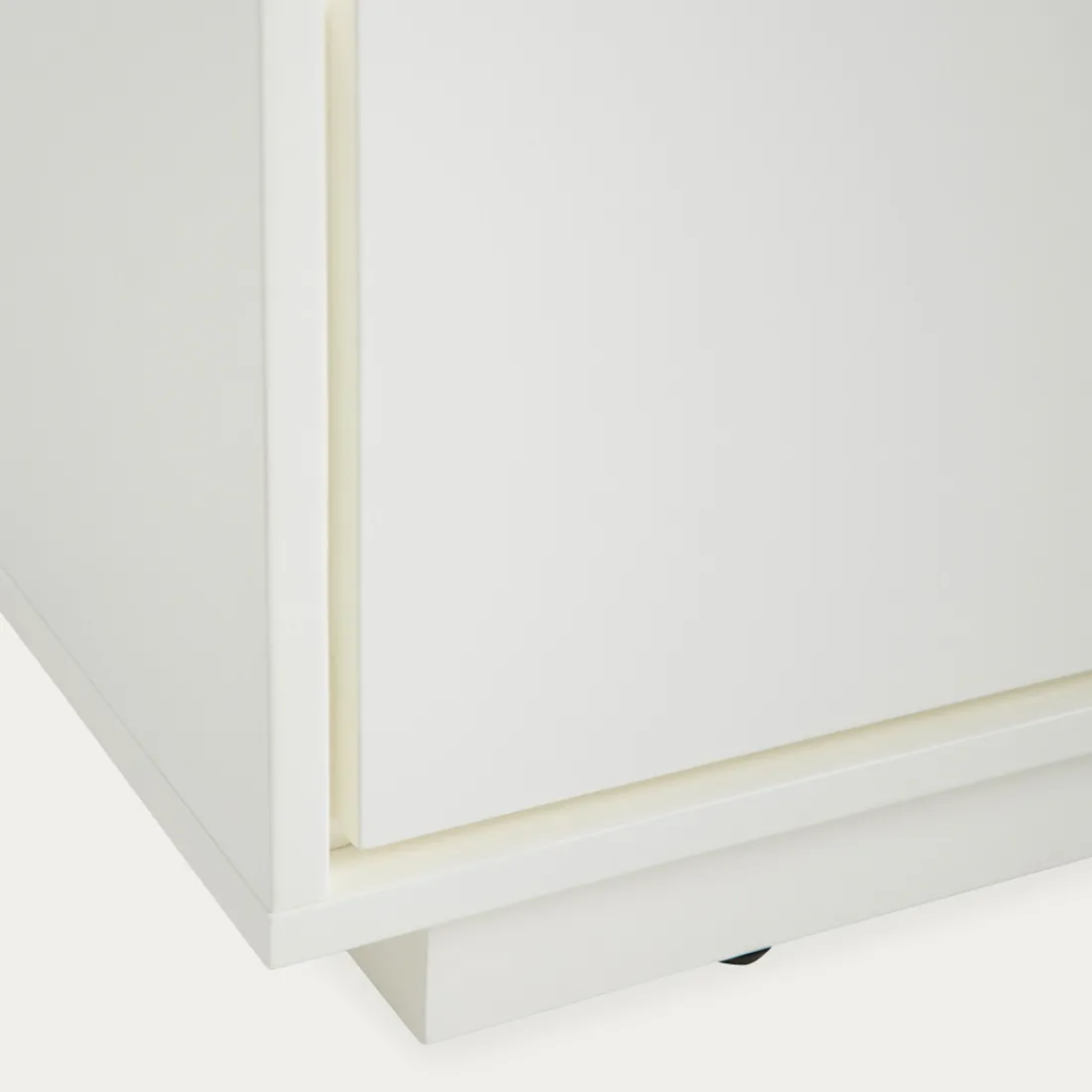 Kenay Home Sloan Blanco Clearance